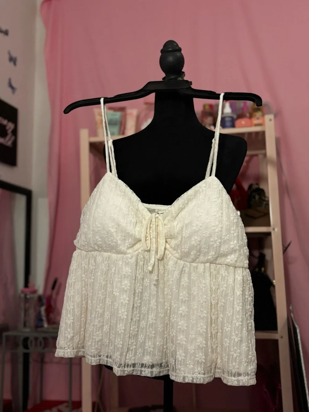 BRAND NEW! No Boundaries Cream Lace-Trim Cropped Cami with Front Tie🤍 size XL